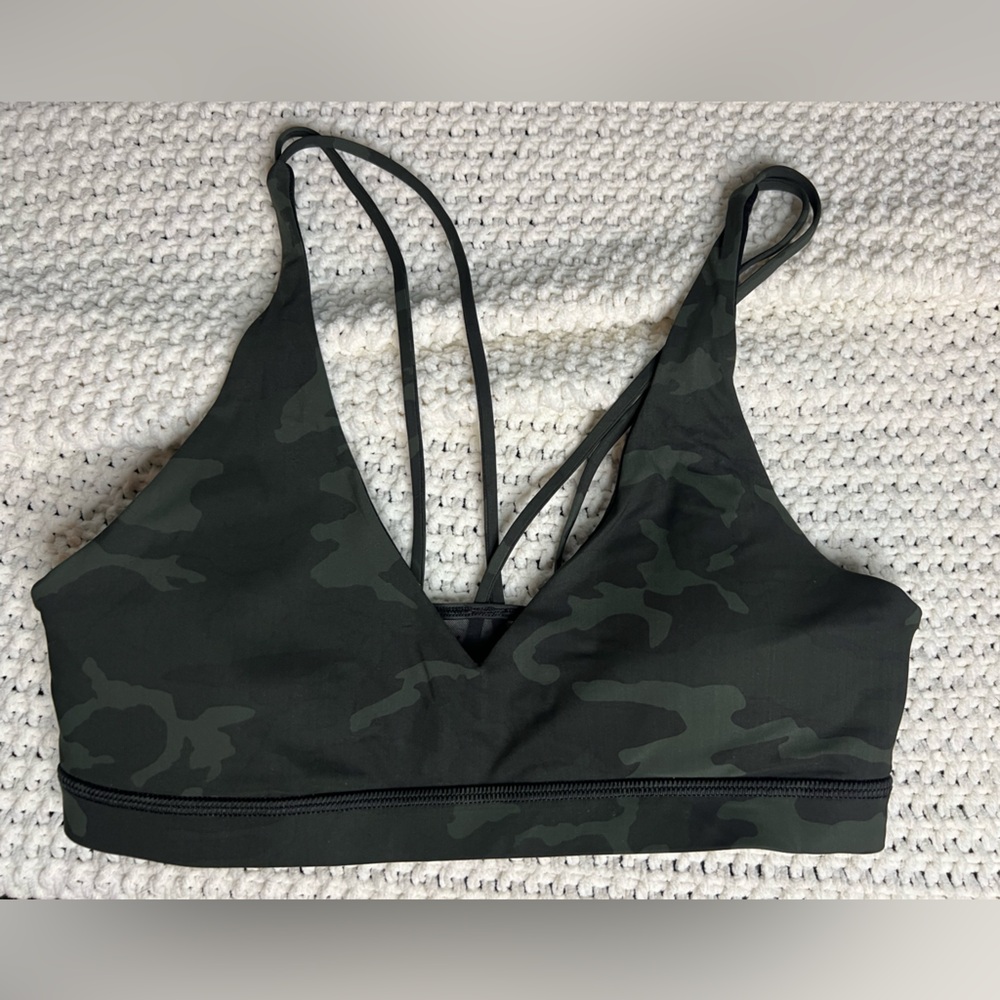 Lululemon Athletica Green Camo Strappy Women’s Sports Bra Size 4